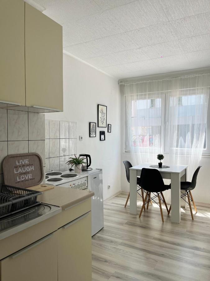 Starlux Apartment Мостар Екстер'єр фото