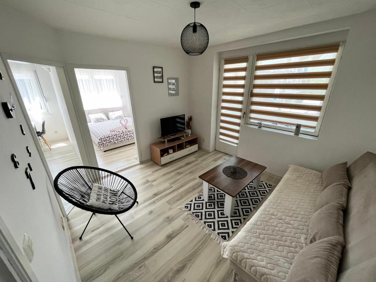 Starlux Apartment Мостар Екстер'єр фото
